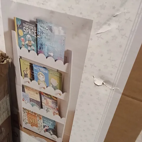 BOXED KIDS JOSIE SCALLOP BOOKCASE - WHITE (1 BOX)