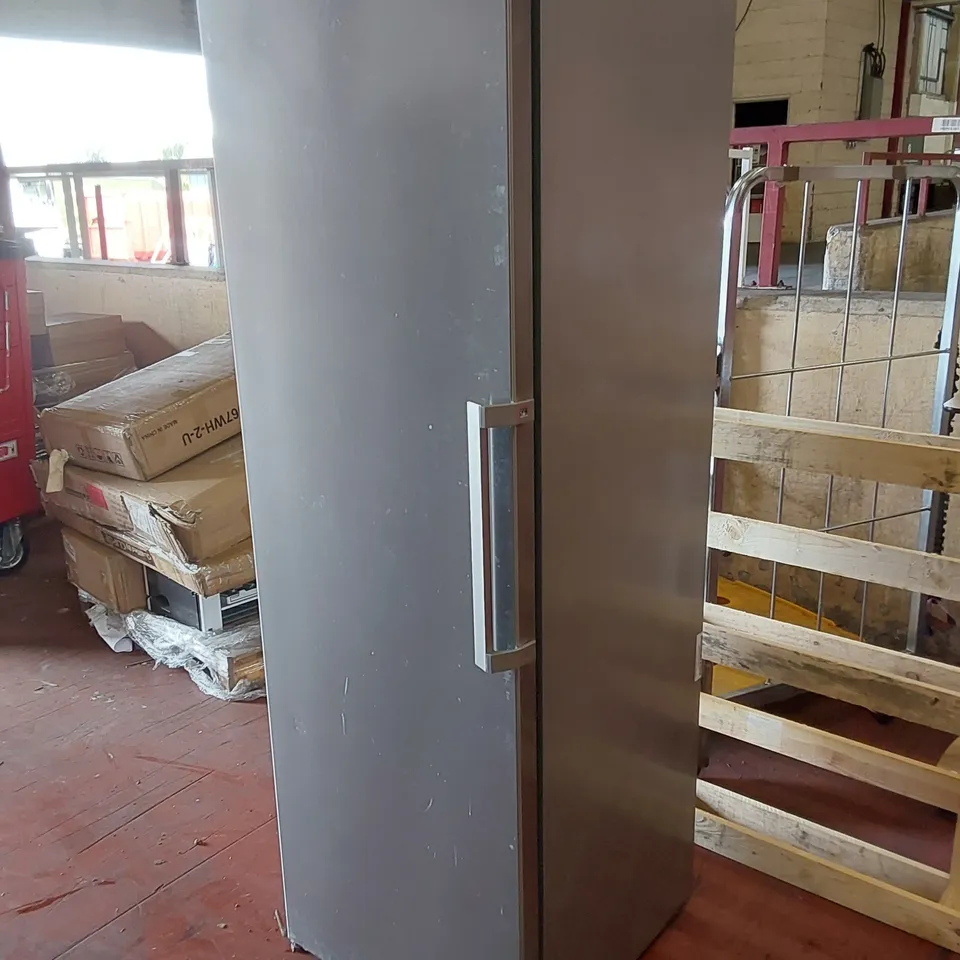 SMEG UKFF18EN2HX TALL FREEZER - STEEL