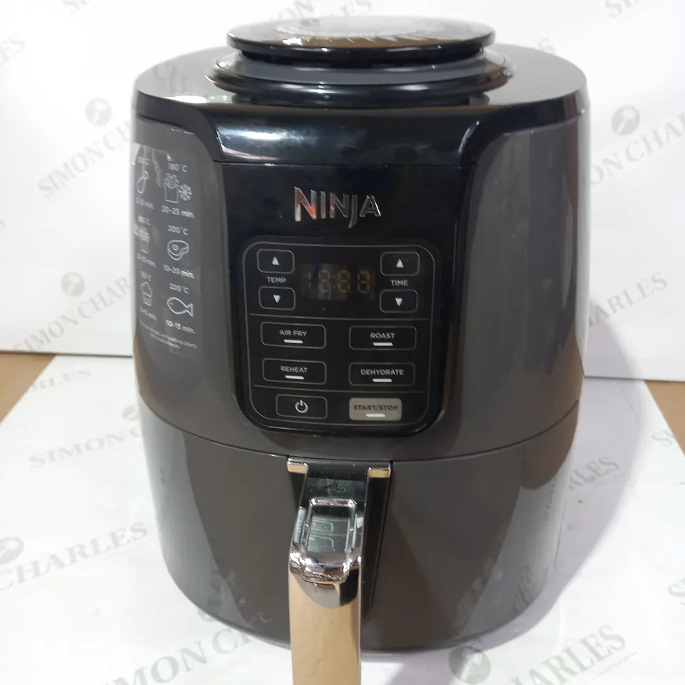 NINJA AIR FRYER 3.8L AF100UK RRP £149