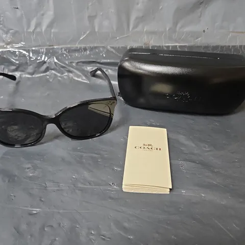 COACH BLACK SQUARE SUNGLASSES