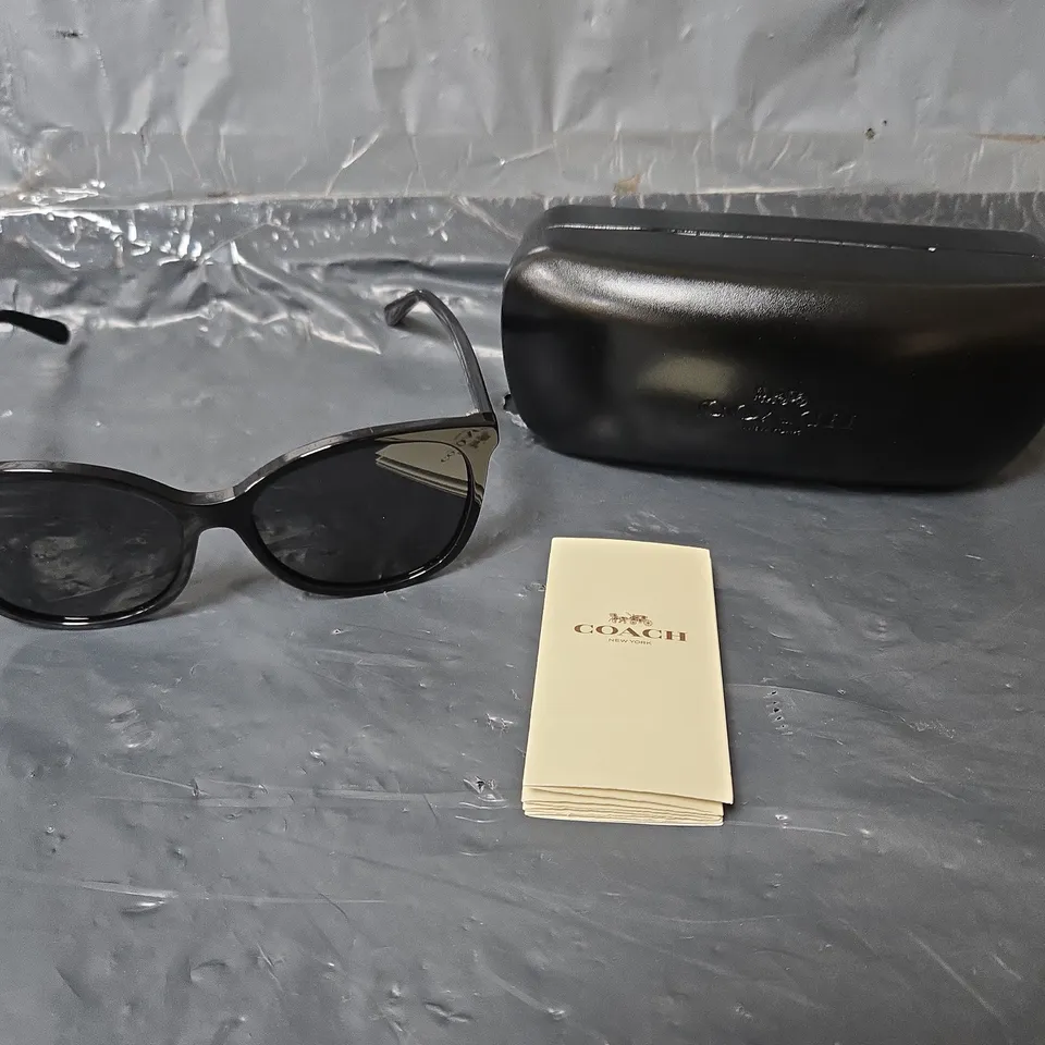 COACH BLACK SQUARE SUNGLASSES