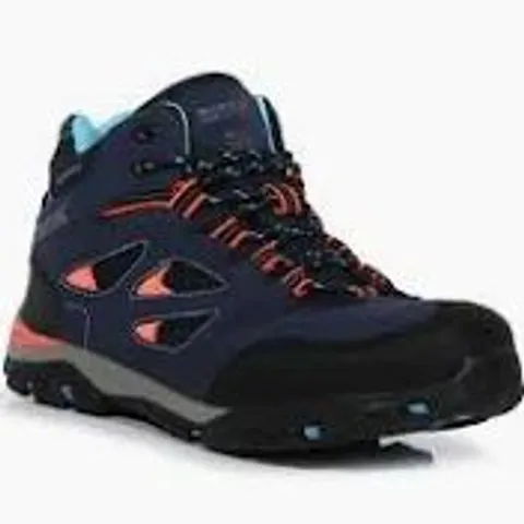 BRAND NEW BOXED REGATTA HOLCOMBE MID KIDS WALKING BOOTS IN NAVY & FIERY CORAL - UK 11