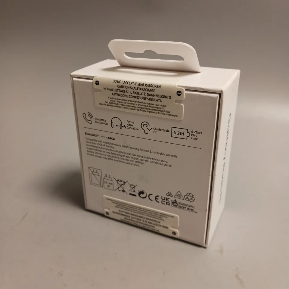 SEALED BOXED SAMSUNG GALAXY BUDS FE IN WHITE 