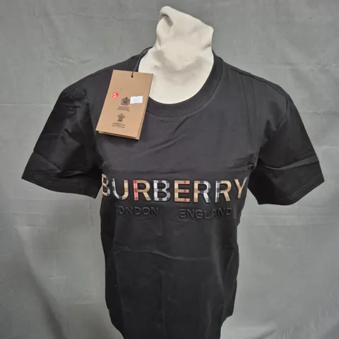 BURBERRY SLOGAN CASUAL TEE - SIZE SMALL