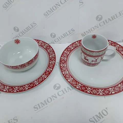 WATERSIDE NORDIC CHRISTMAS REINDEER DINNER SET