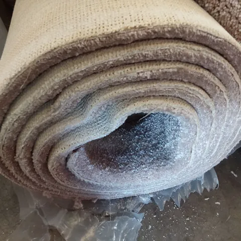 ROLL OF QUALITY ULTIMATE IMPRESSIONS GRANDEUR CARPET APPROXIMATELY 5M × 3.7M