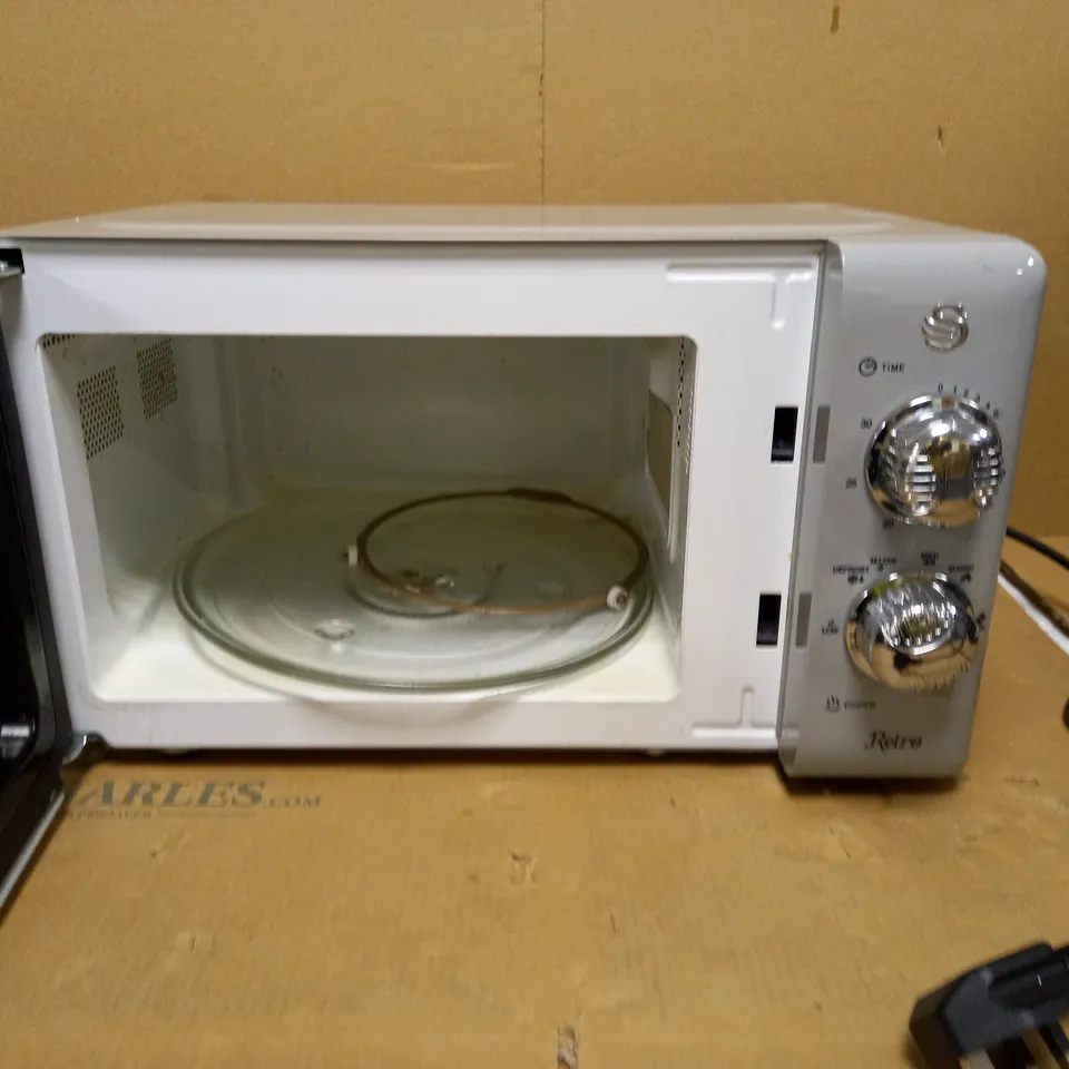 SWAN SM22130GRN RETRO MANUAL MICROWAVE, 800 W, GREY