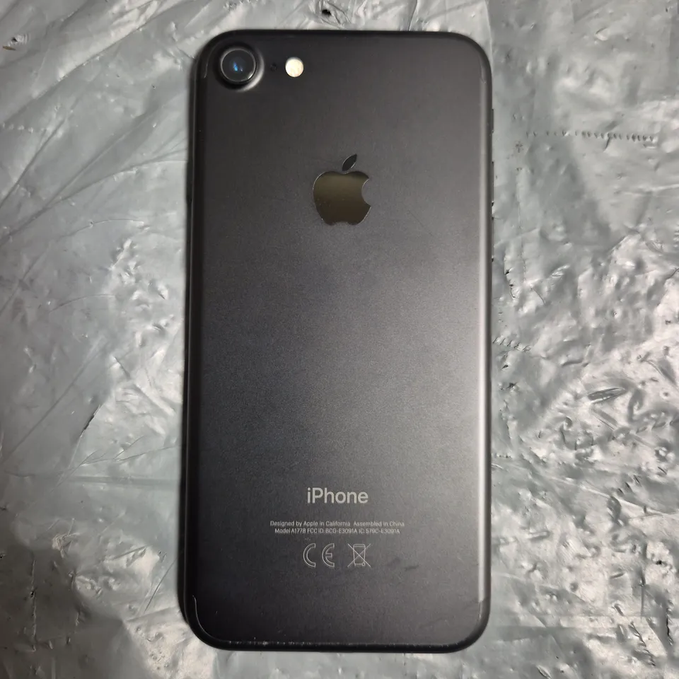 APPLE IPHONE 7 - A1778