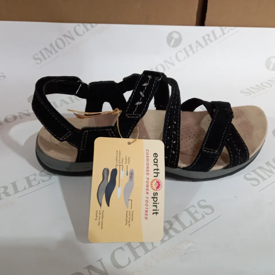 EARTH SPIRIT HAMPTON SANDAL BLACK SIZE 6