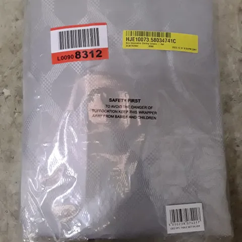 BAGGED LKRA GEOMETRIC DINING LINENS SET
