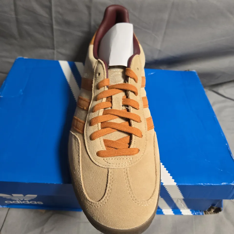 BOXED PAIR OF ADIDAS GAZELLE TRAINERS - UK SIZE 10
