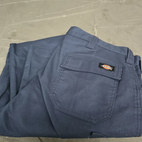 DICKIES NAVY WORK PANTS – UK 34 (W34 L32)