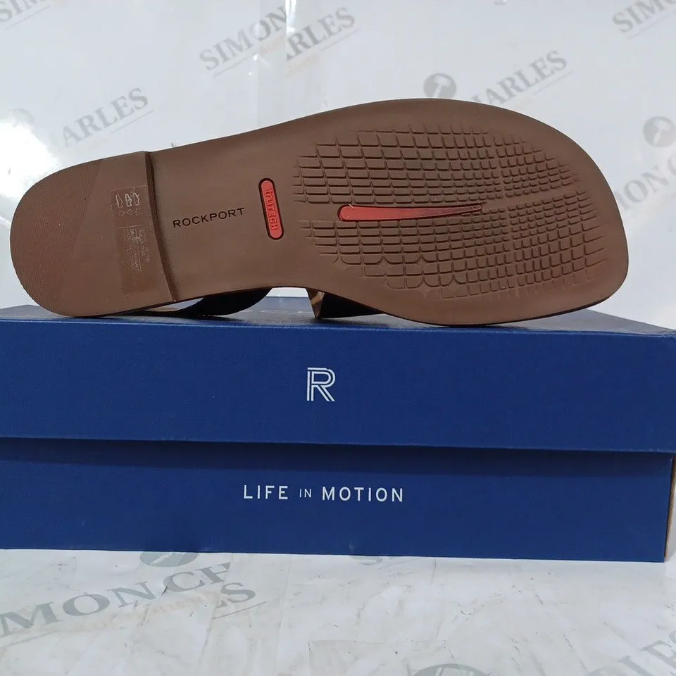 BOXED PAIR OF ROCKPORT ZADIE OPEN TOE FLAT SANDALS IN BLACK UK SIZE 7