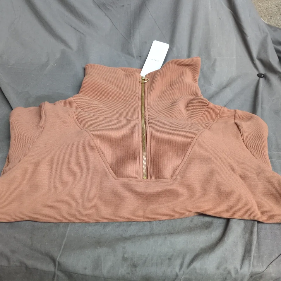 VARLEY VINE HALF ZIP KNIT TOP – COLOR RAHI, SIZE M