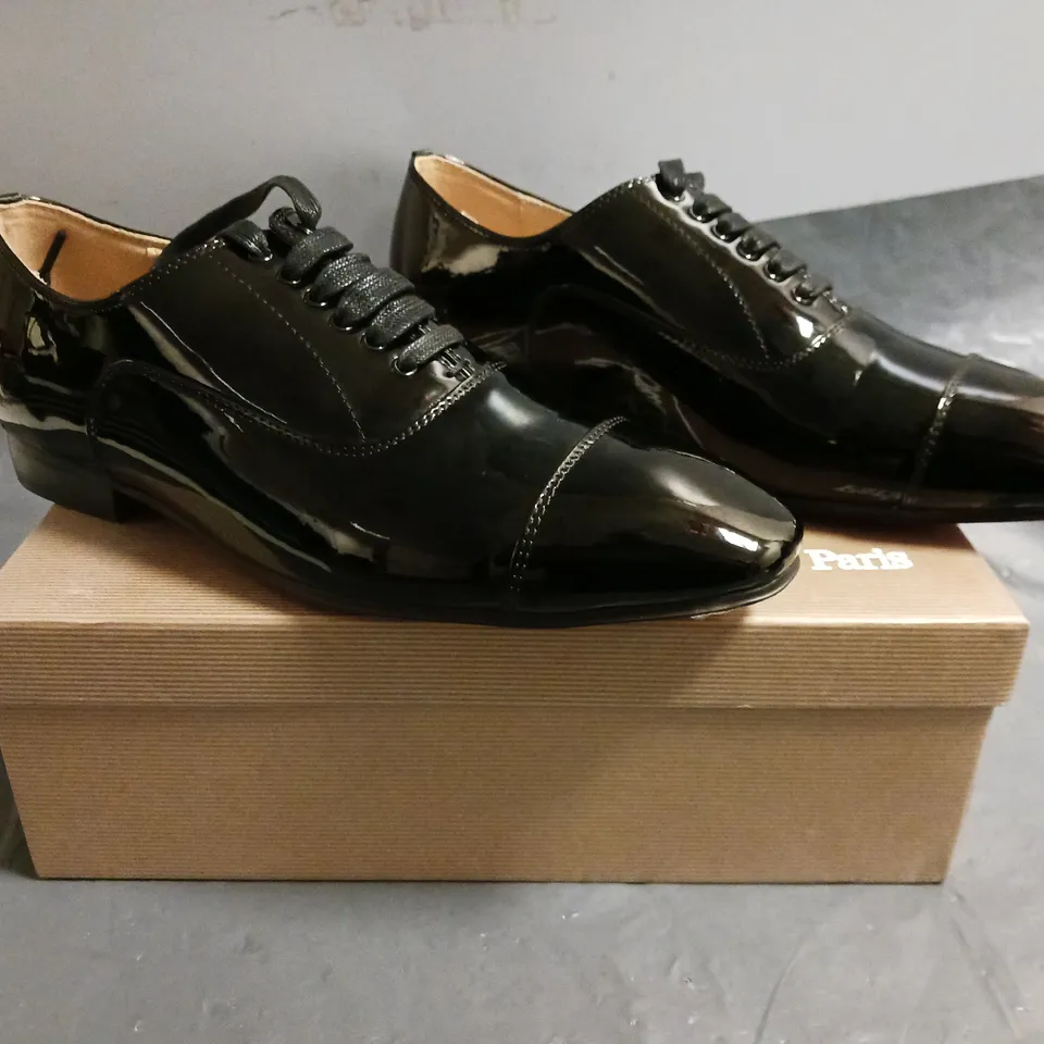 BOXED PAIR OF CHRISTIAN LOUOUTIN LACE UP SHOES IN BLACK SIZE EU 44