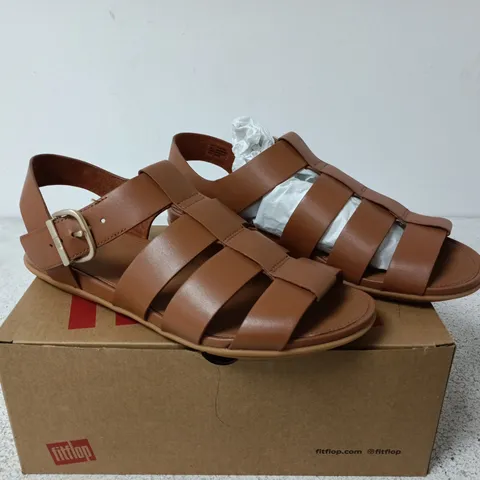 BOXED PAIR OF FITFLOP GRACIE LEATHER FISHERMAN SANDALS - SIZE 7