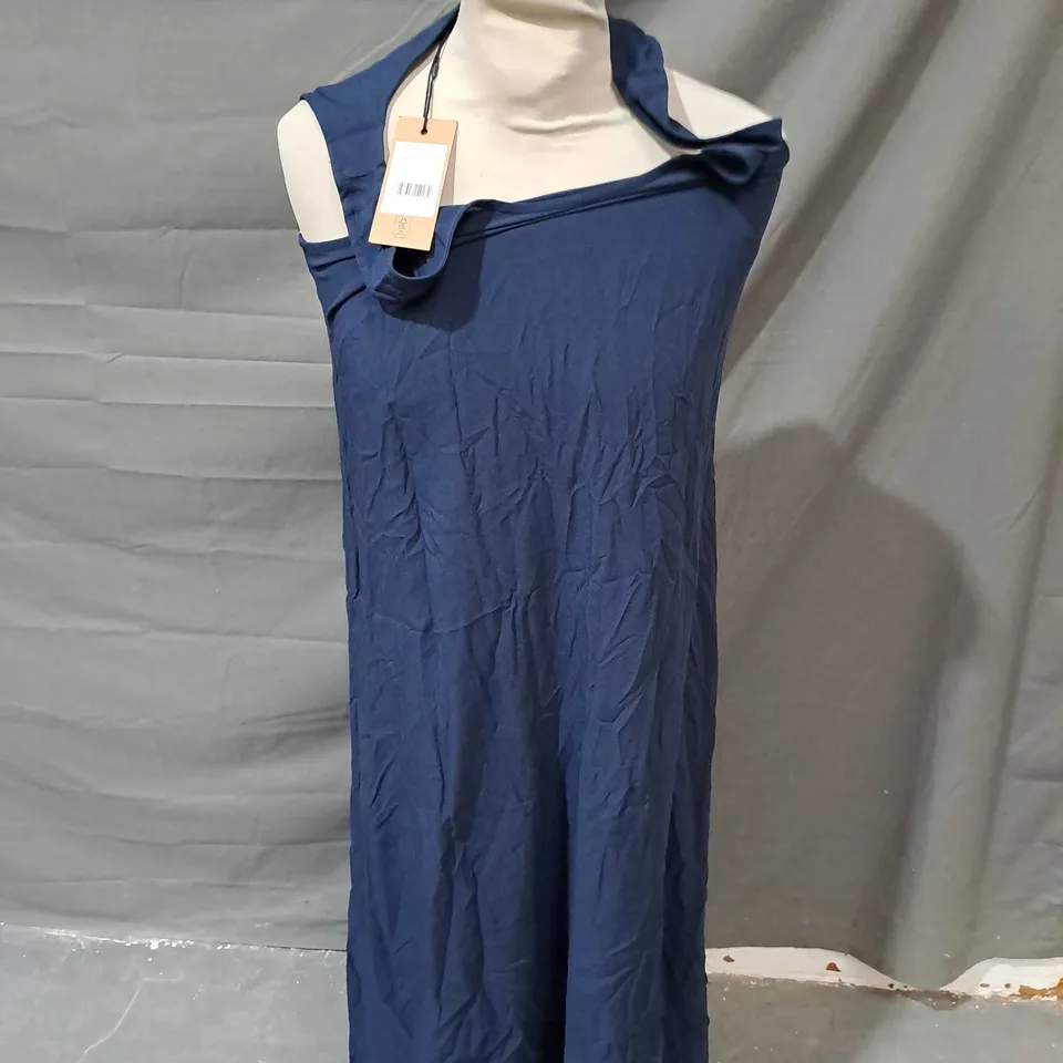 HUSHALBEE DRESS IN NAVY - SIZE 4