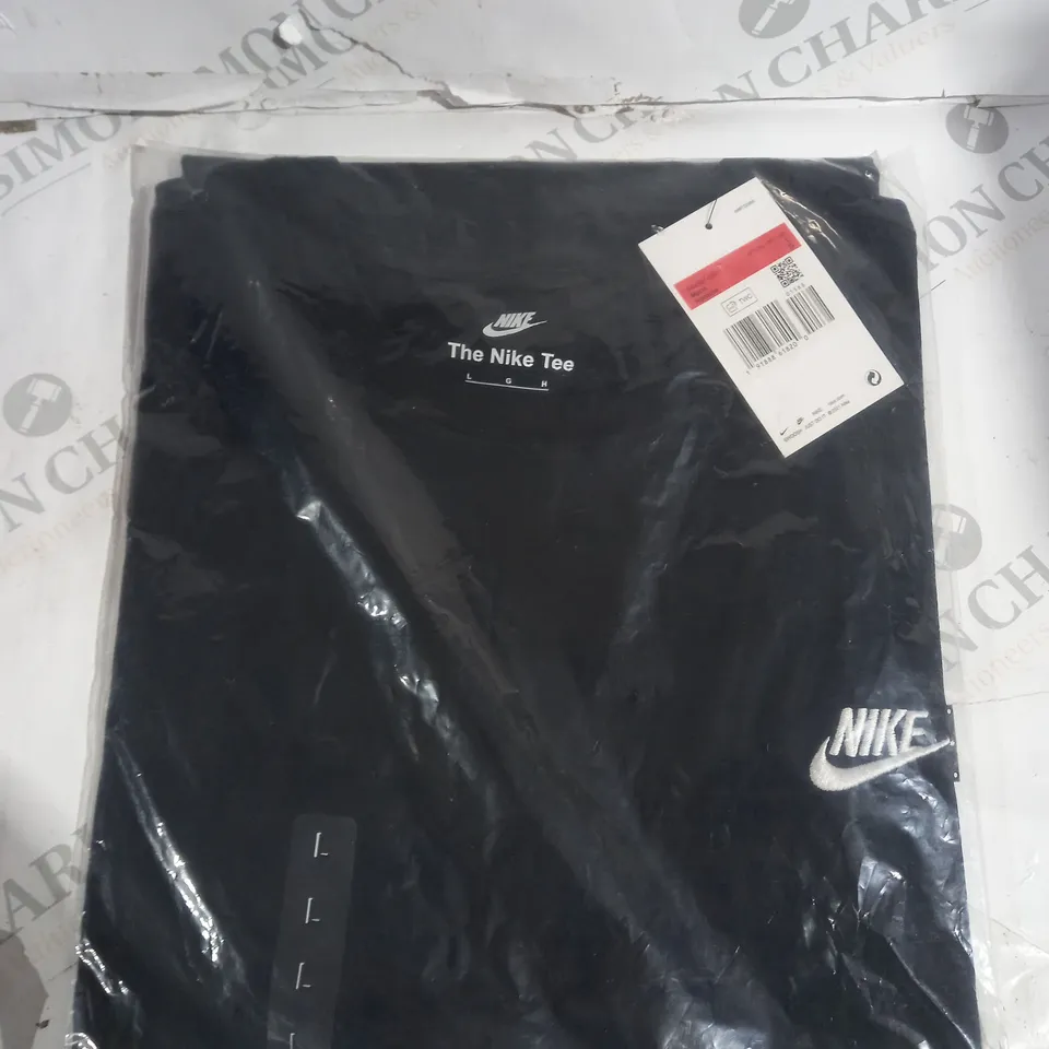 NIKE THE NIKE TEE T-SHIRT IN BLACK - LARGE