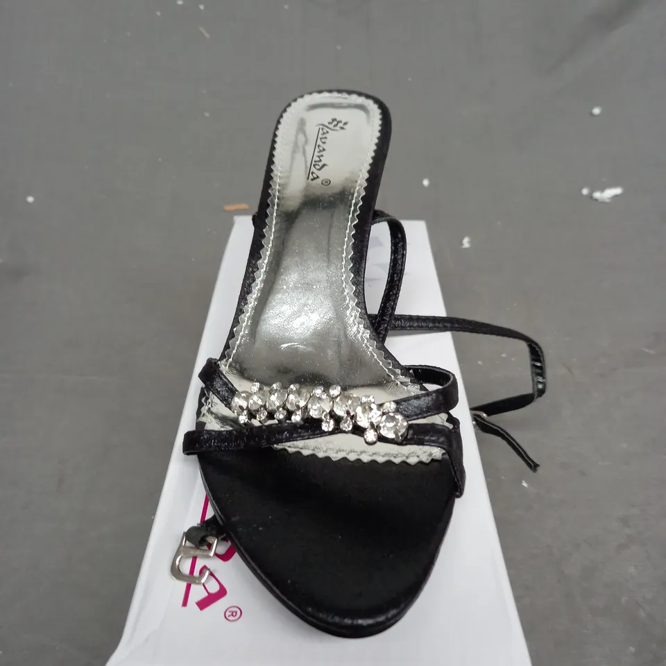 BOX OF APPROXIMATELY 23 BOXED SMALL HEEL DIAMANTE OPEN TOE SHOE IN VARIOUS SIZES