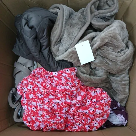 A BOX OF APROXIMATELY 7 ASSORTED ITEMS TO INCLUDE JACKET, DRESS, ELECTRIC BLANKET AND SHOES.