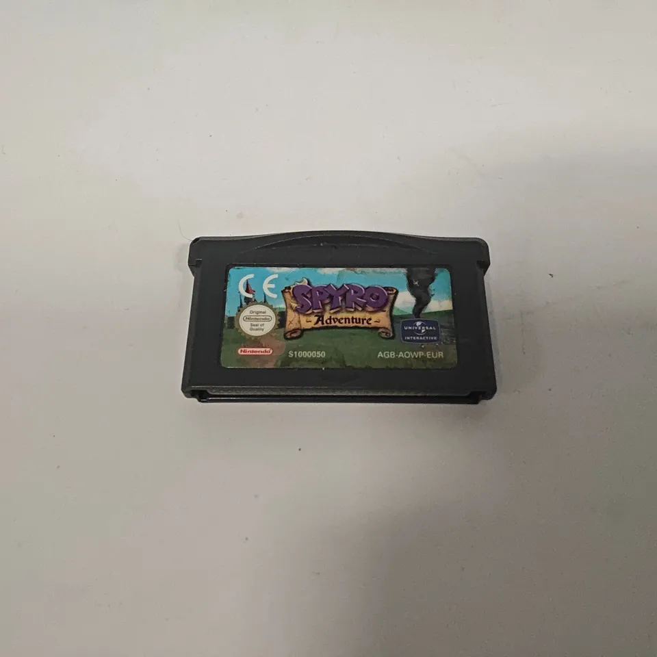 UNBOXED NINTENDO DS IN PURPLE/WHITE WITH SPYRO ADVENTURE - NTR-001