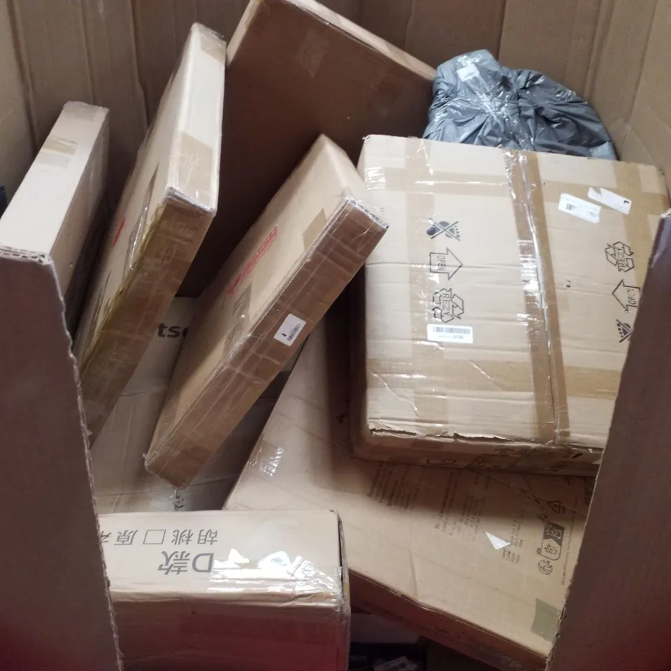 PALLET CONTAINING ASSORTED PRODUCTS INCLUDING OFFICE DESK, SMALL END TABLE, PLAYPEN, CAMPING CHAIR, TARION BACKPACK 