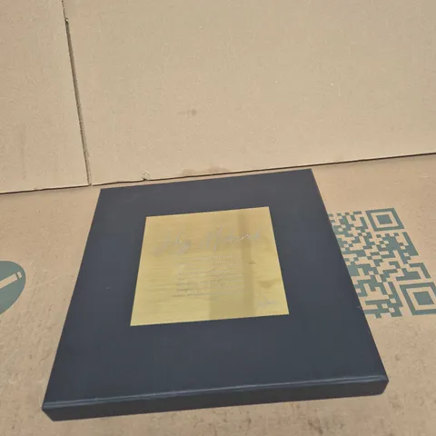 THE SUKOON CO 3D METAL FRAME – BOXED (CARE INSTRUCTIONS INCLUDED) 