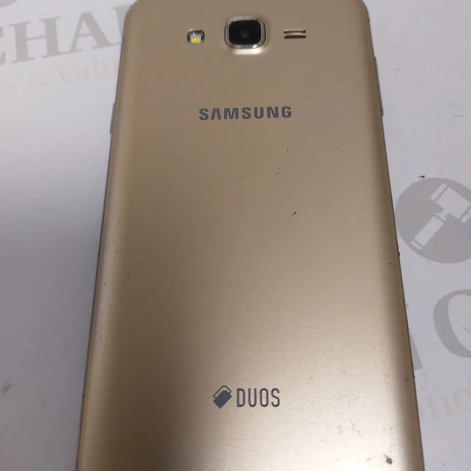 SAMSUNG GALAXY J7