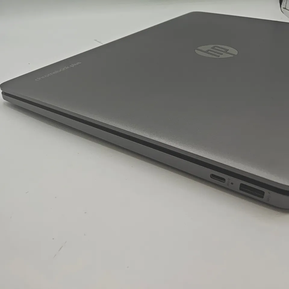 UNBOXED HP CHROMEBOOK PLUS INTEL I-3 LAPTOP IN SILVER - 15A-NB0004NA