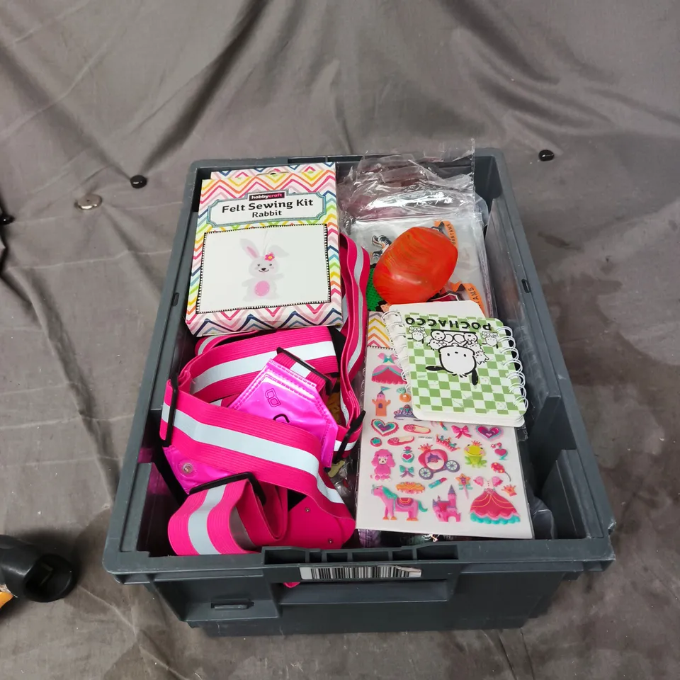TOTE OF APPROXIMATELY 13 ASSORTED ITEMS TO INCLUDE:  FELT SEWING KIT (UNICORN)