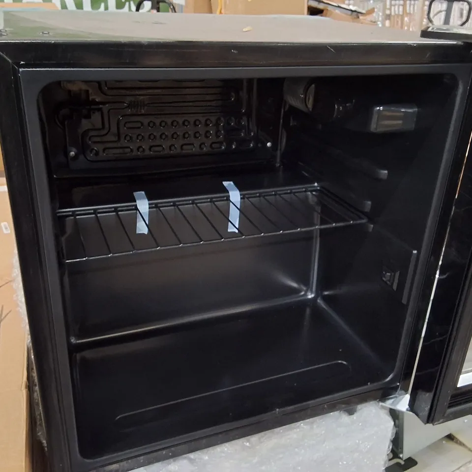 BLACK GLASS-FRONT BUILT-IN OVEN