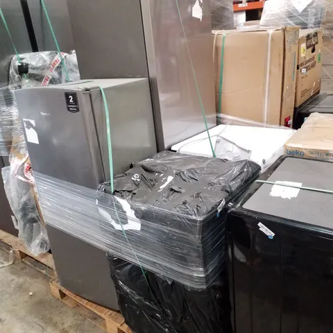 PALLET CONTAINING APPROXIMATELY 4 RAW ELECTRICAL ITEMS TO INCLUDE: