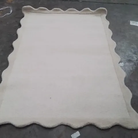 QUALITY DESIGNER AREA RUG - APPROXIMATELY 180X120CM