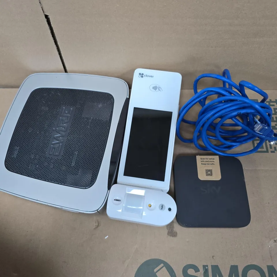 APPROXIMATELY 10 ASSORTED ELECTRICAL ITEMS TO INCLUDE CLOVER PAYMENT TERMINAL, 2WIRE GATEWAY, ETHERNET CABLE, ETC