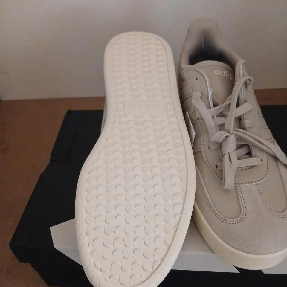 ADIDAS SNEAKERS – LIGHT GREY/WHITE, UK 10.5 (US 11)