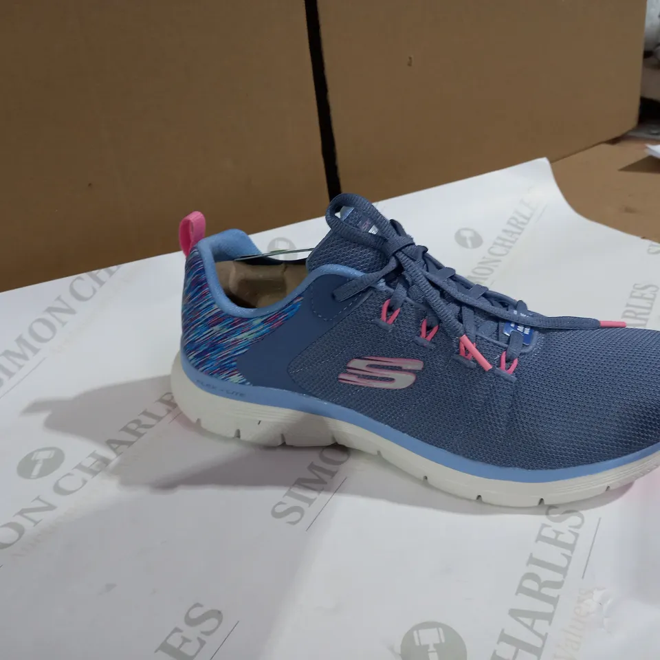 SKETCHERS BLUE RUNNING SHOES SIZE 7