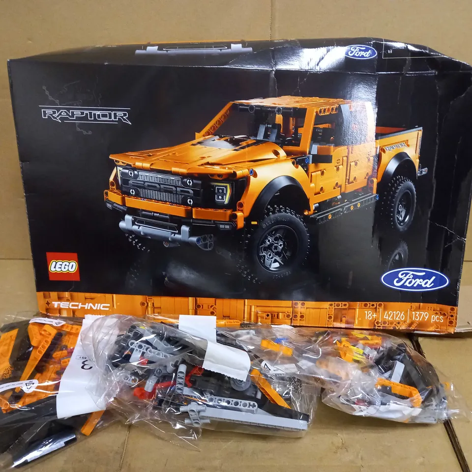 LEGO TECHNIC FORD F-150 RAPTOR BUILDING SET 42126 RRP £124.99