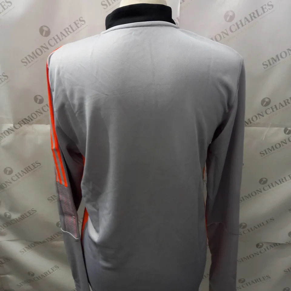 JUVENTUS FC 1/4 ZIP TRAINING SHIRT SIZE S
