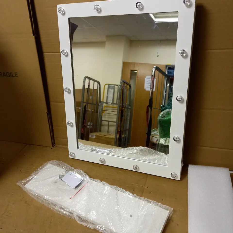 DANIEL JAMES LARGE HOLLYWOOD MIRROR WITH LIGHTS - WHITE