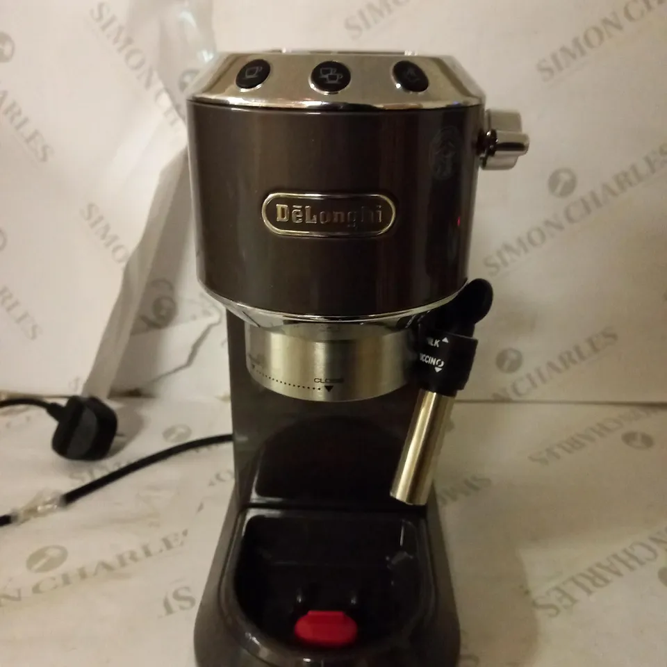 DELONGHI COFFEE MACHINE