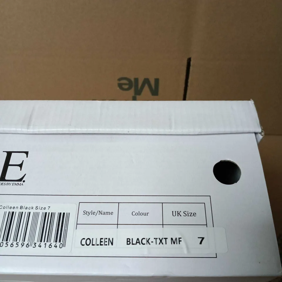 BOXED PAIR OF SHOES BY EMMA COLLEEN BLACK SLIP-ON ANKLE BOOTS – WOMEN'S UK 7 