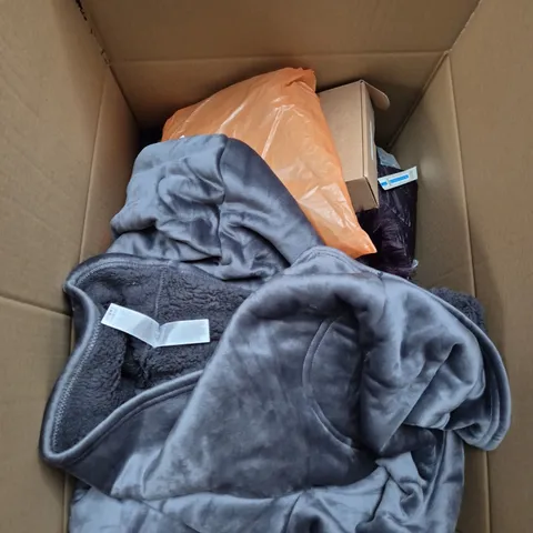 LARGE BOX OF ASSORTED CLOTHING ITEMS IN VARIOUS SIZES, STYLES AND COLOUR 