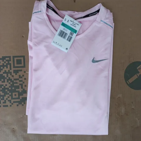 NIKE RUNNING SHORT SLEEVE T-SHIRT IN PINK SIZE XL