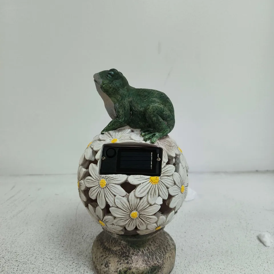 FROG FLORAL BALL WITH SOLAR LIGHT – GARDEN ORNAMENT - BOX OF 6