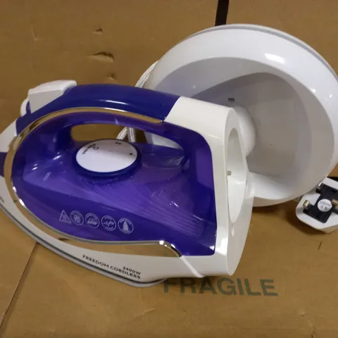 RUSSELL HOBBS FREEDOM CORDLESS 2400W IRON