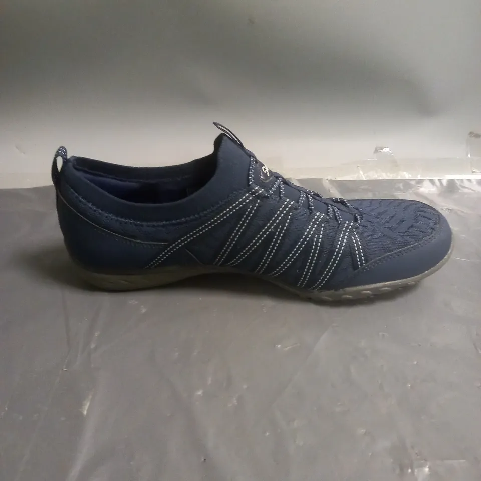 SKECHERS AIR-COOLED MEMORY FOAM RELAXED FIT TRAINERS BLUE SIZE 7