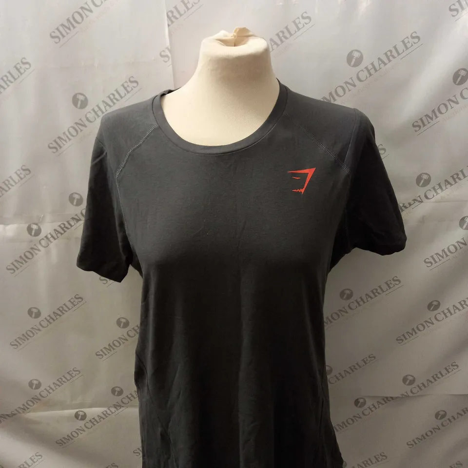 GYMSHARK TRAINING SHIRT SIZE L