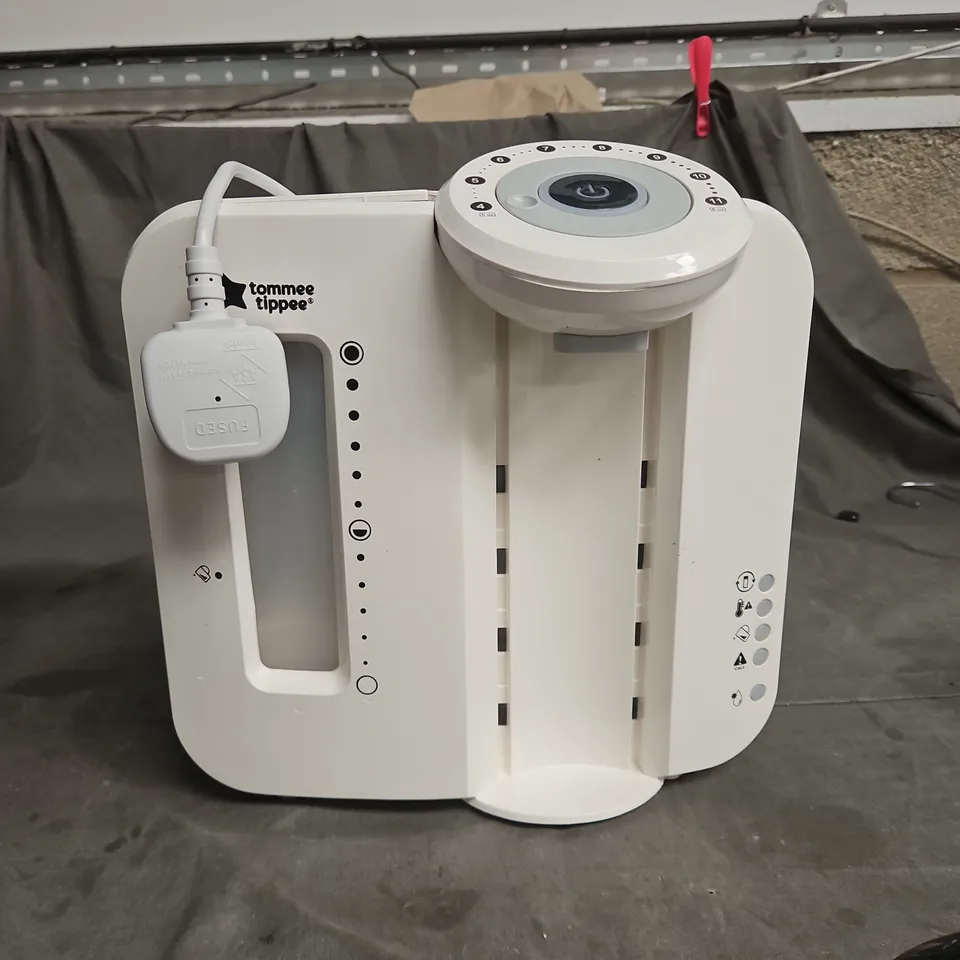 BOXED TOMMEE TIPPEE DAY AND NIGHT FEED MAKER 