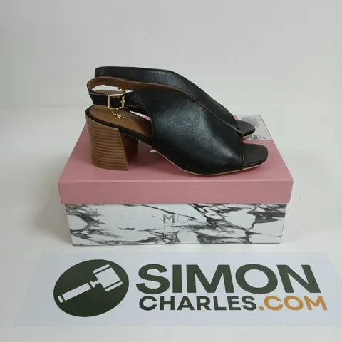 BOXED PAIR OF MODA IN PELLE LONNIA HIGH VAMP UPPER BLOCK SANDAL IN BLACK LEATHER - SIZE 40