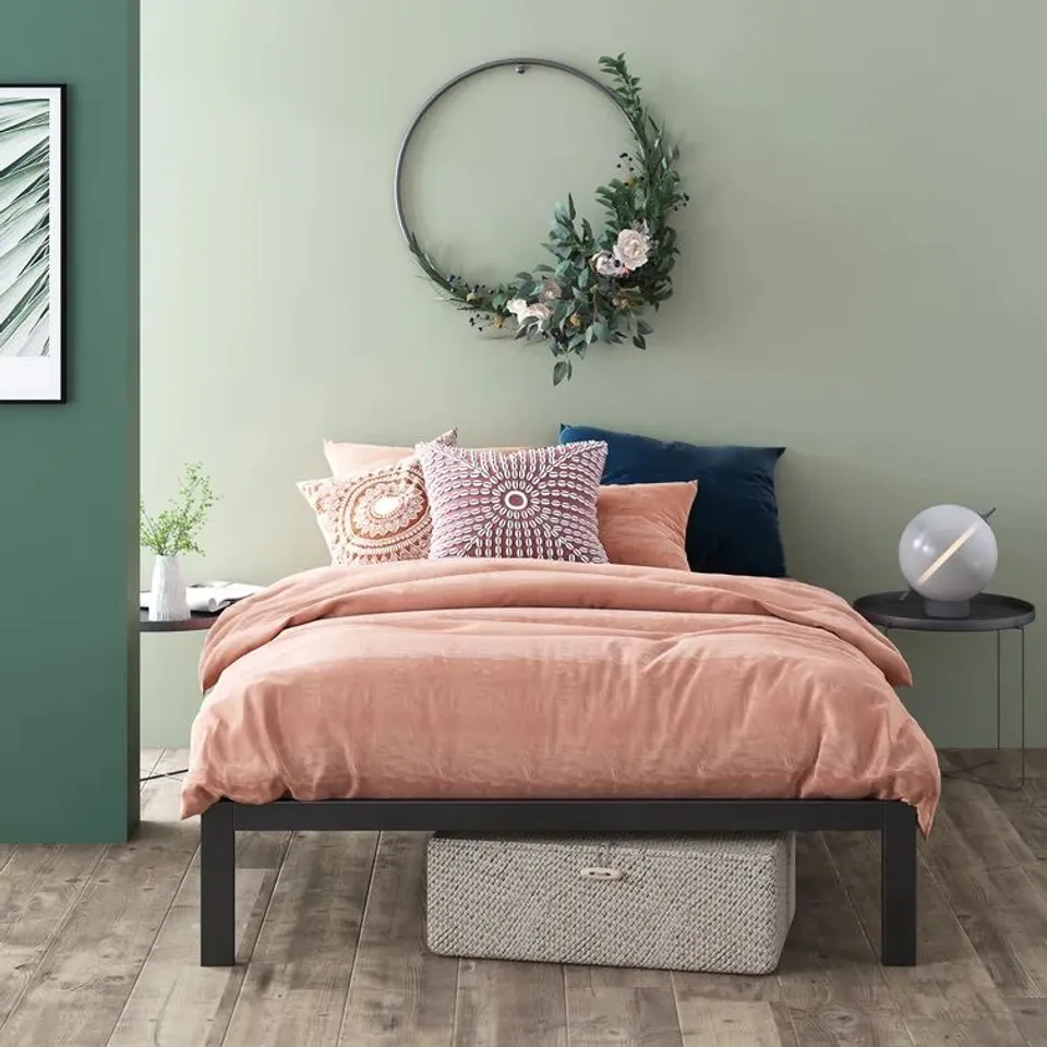 BOXED CARDELLA MINIMALIST METAL PLATFORM KING BED